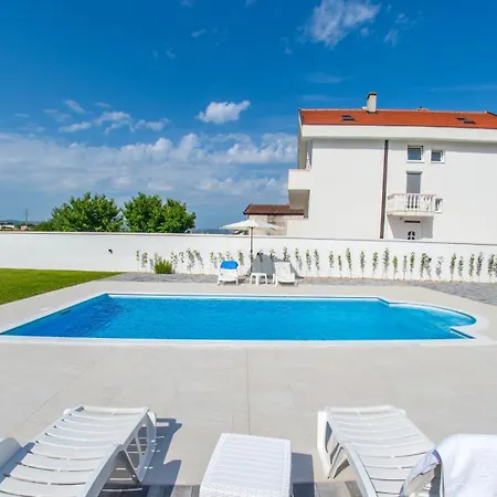 Holiday home Bunska Venera *