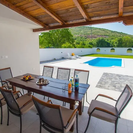 Bunska Venera Holiday home *